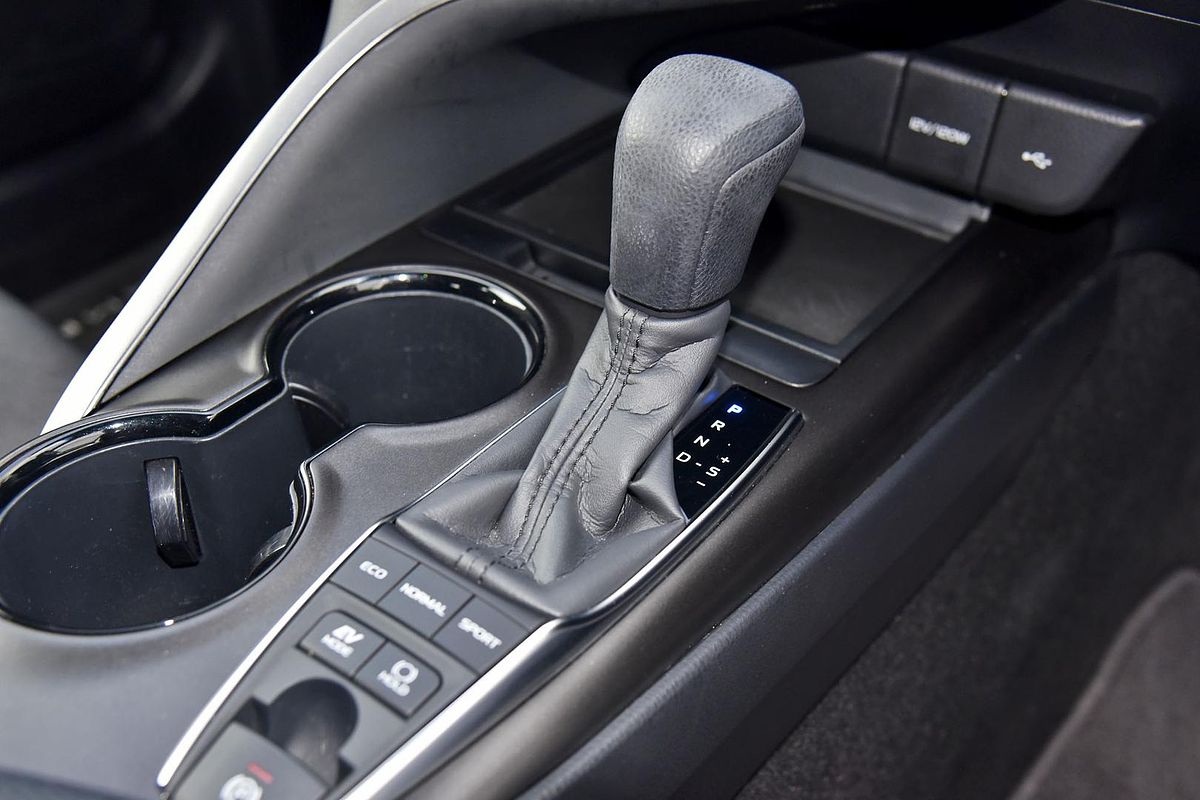 2024 Toyota Camry Ascent AXVH70R