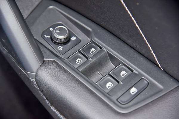 2021 Volkswagen Tiguan 162TSI R-Line 5N