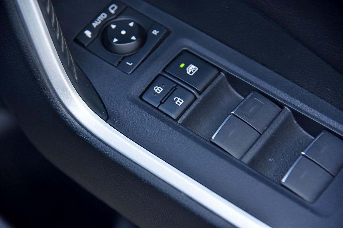 2022 Toyota RAV4 Cruiser AXAH52R