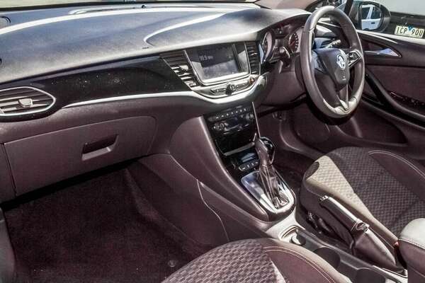 2017 Holden Astra R BK