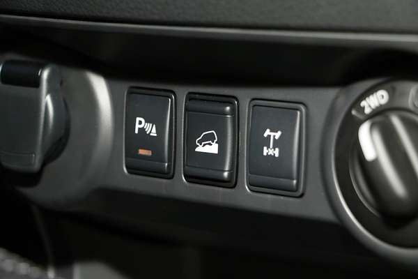2024 Nissan Navara PRO-4X Warrior D23 4X4