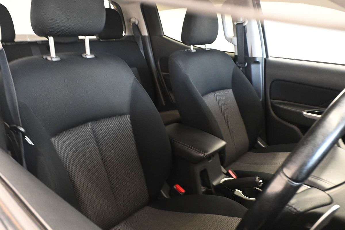 2019 Mitsubishi Triton GLS MR 4X4