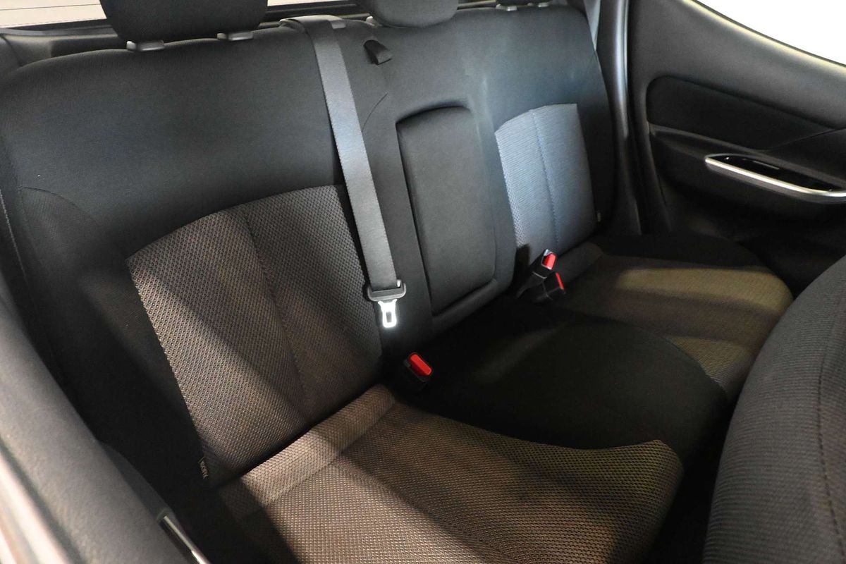 2019 Mitsubishi Triton GLS MR 4X4