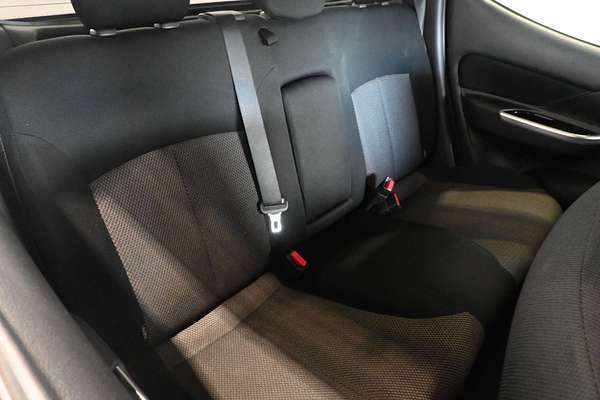 2019 Mitsubishi Triton GLS MR 4X4