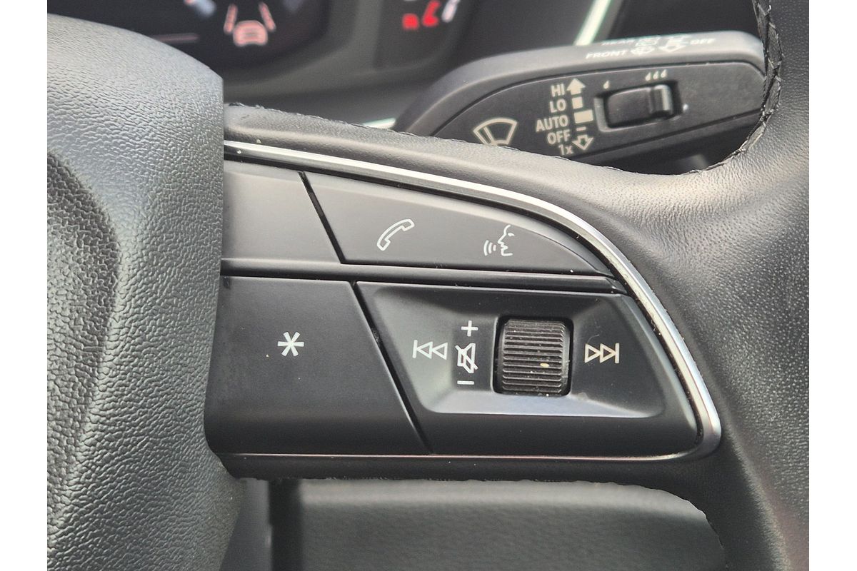 2021 Audi Q3 35 TFSI S line F3