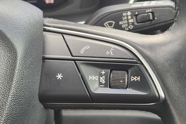 2021 Audi Q3 35 TFSI S line F3