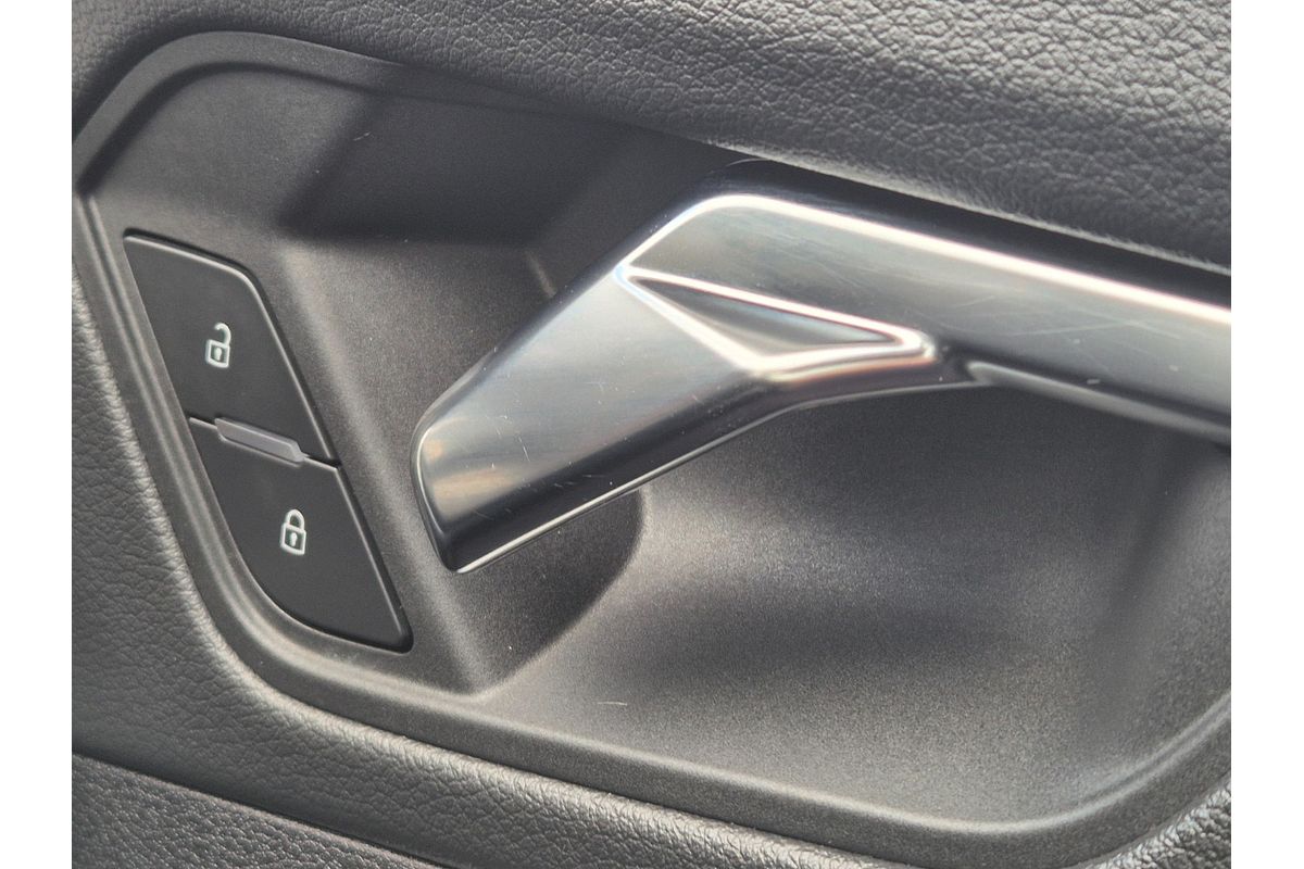 2021 Audi Q3 35 TFSI S line F3