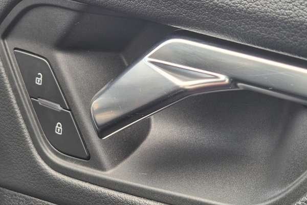 2021 Audi Q3 35 TFSI S line F3