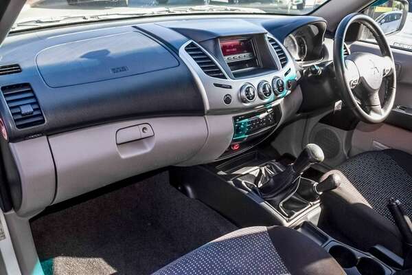 2013 Mitsubishi Triton GLX-R MN