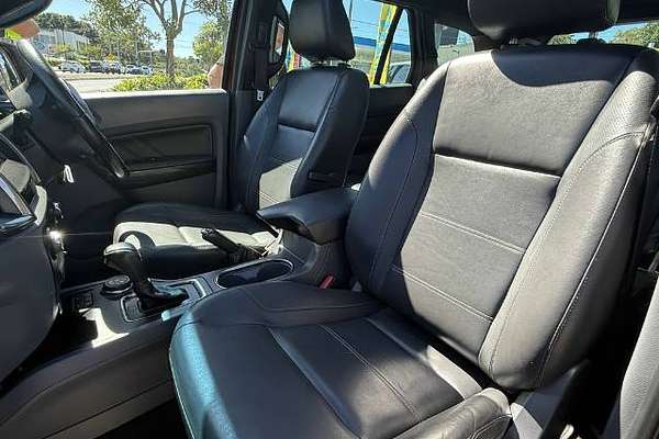 2015 Ford Everest Titanium UA