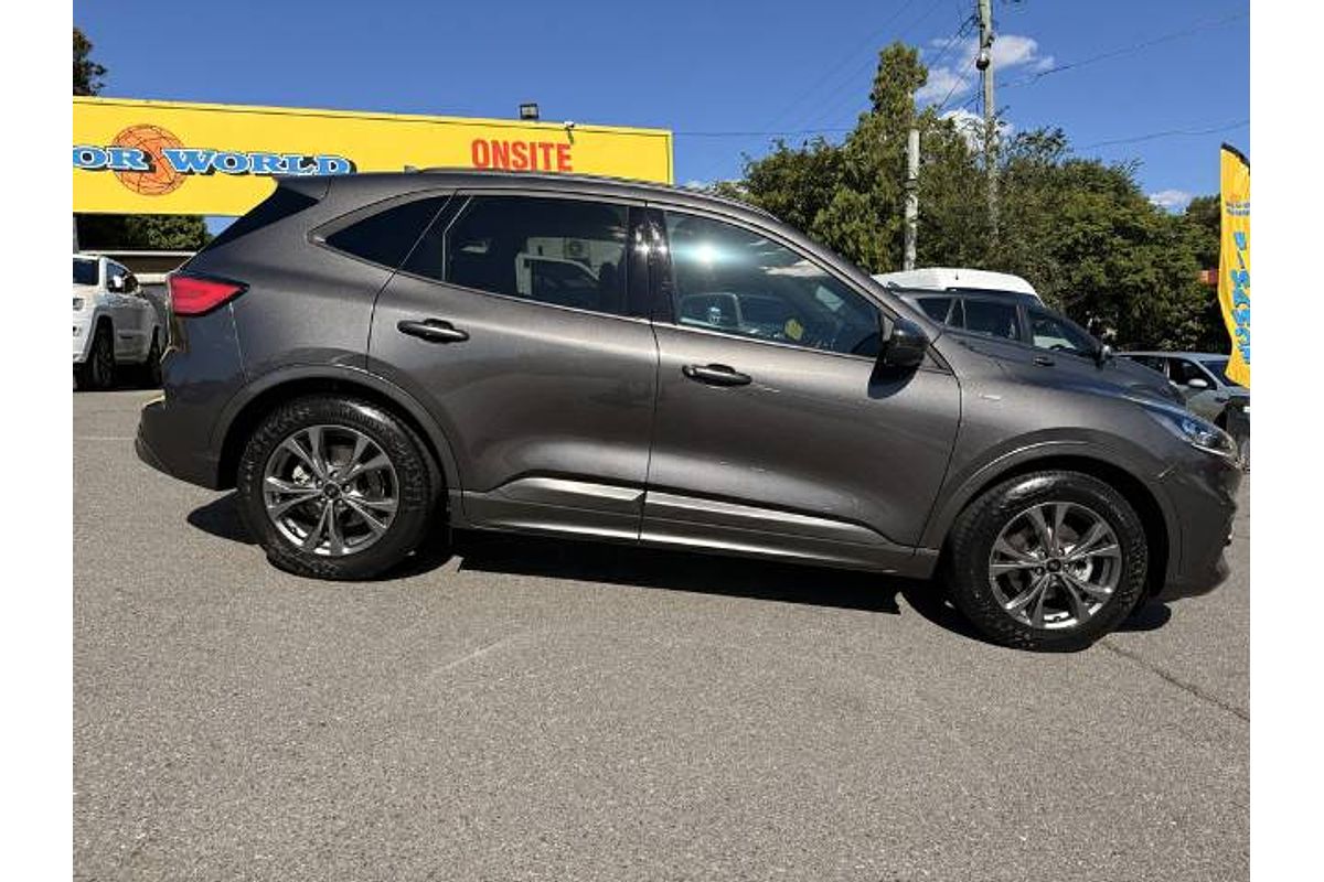 2021 Ford Escape ST-Line ZH