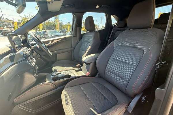 2021 Ford Escape ST-Line ZH