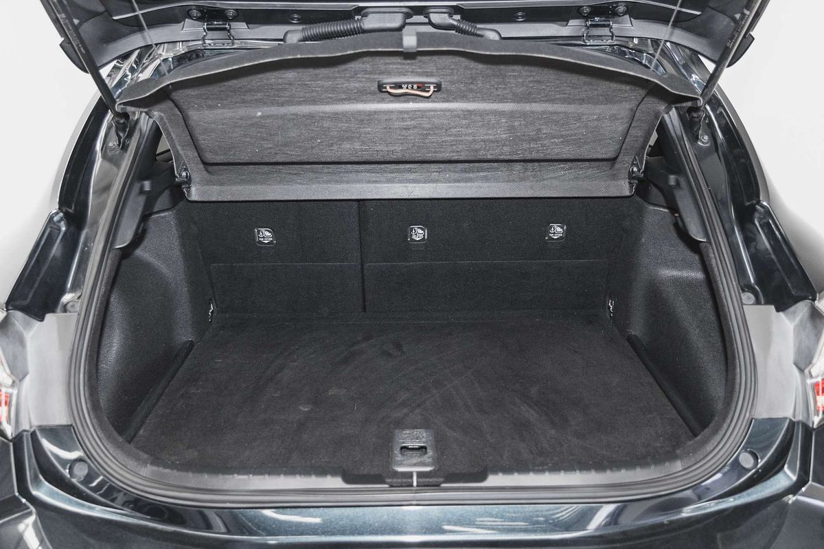 2019 Toyota Corolla SX Hybrid ZWE211R