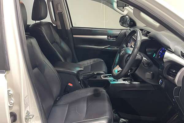2020 Toyota Hilux SR5 GUN126R 4X4