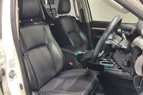 2020 Toyota Hilux SR5 GUN126R 4X4