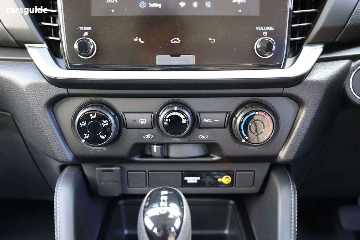 2025 Isuzu MU-X LS-M