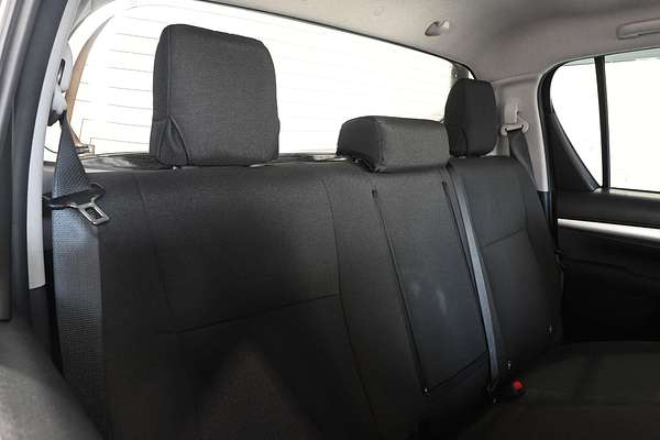 2020 Toyota Hilux SR5 GUN126R 4X4