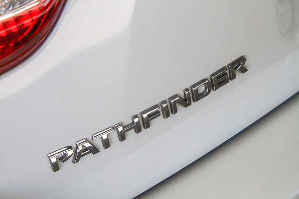 2019 Nissan Pathfinder ST R52 Series III
