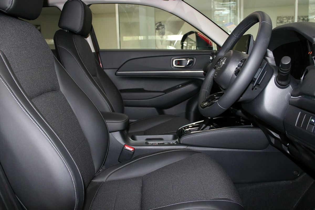 2024 Honda HR-V e:HEV X