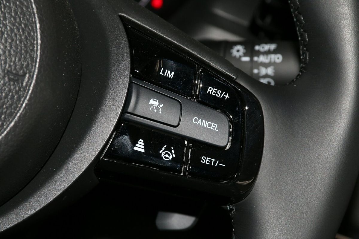 2024 Honda HR-V e:HEV X