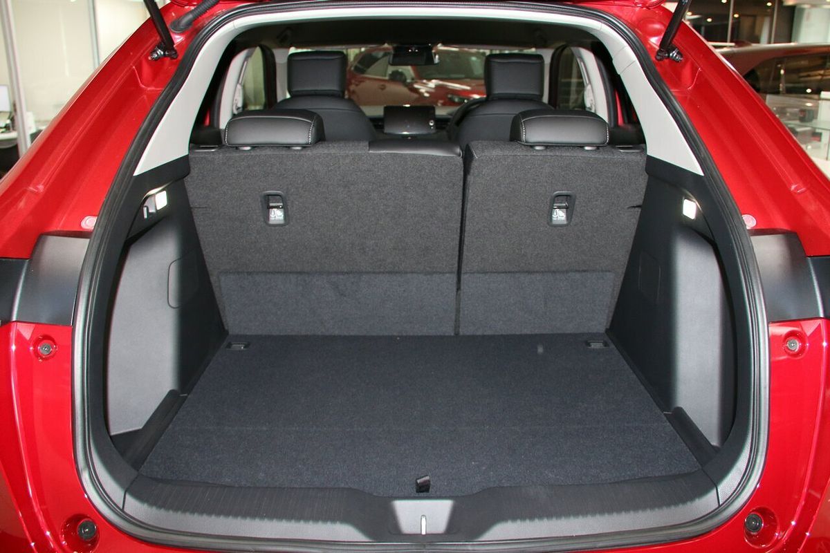 2024 Honda HR-V e:HEV X