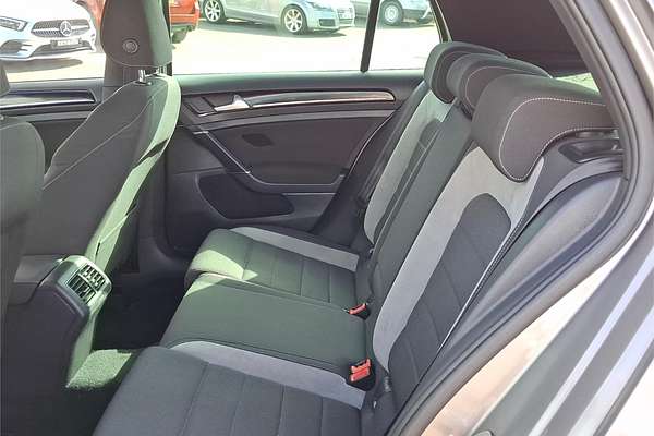 2014 Volkswagen Golf R 7