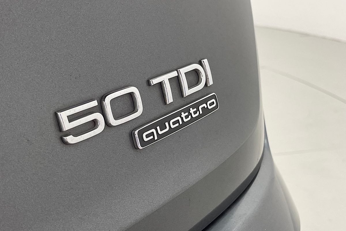 2021 Audi Q7 50 TDI S line 4M