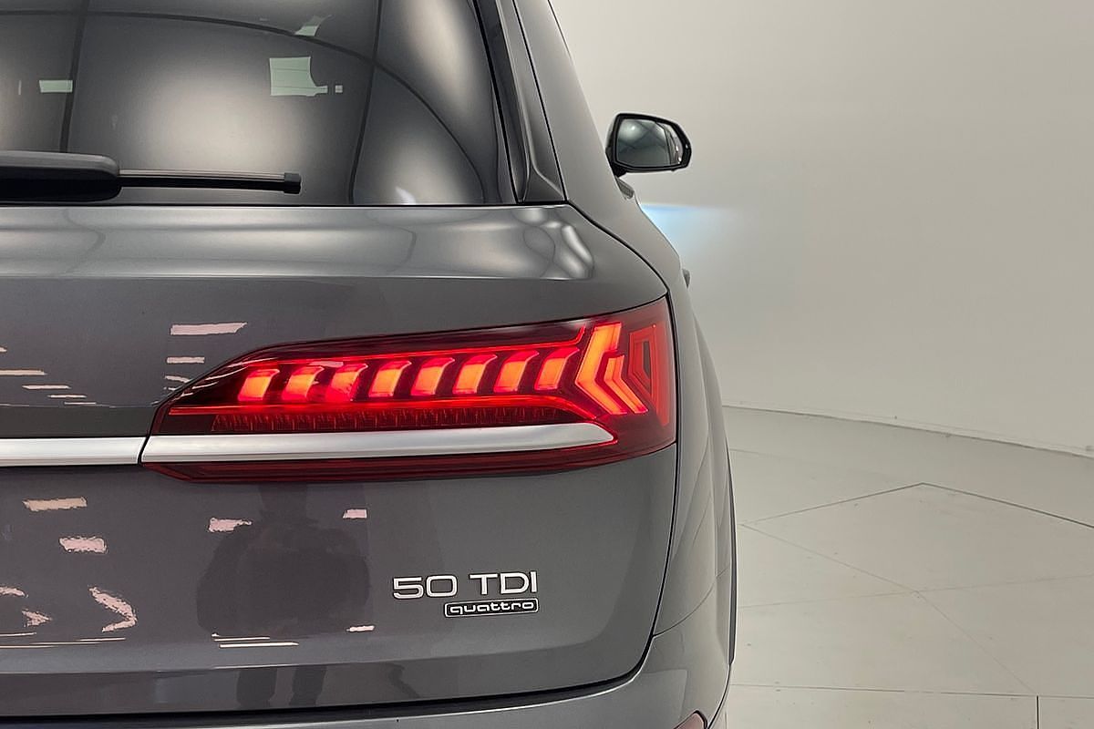 2021 Audi Q7 50 TDI S line 4M