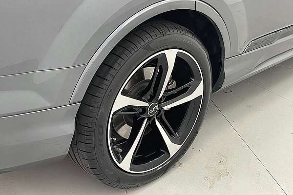 2021 Audi Q7 50 TDI S line 4M
