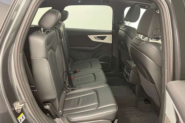 2021 Audi Q7 50 TDI S line 4M