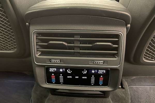2021 Audi Q7 50 TDI S line 4M