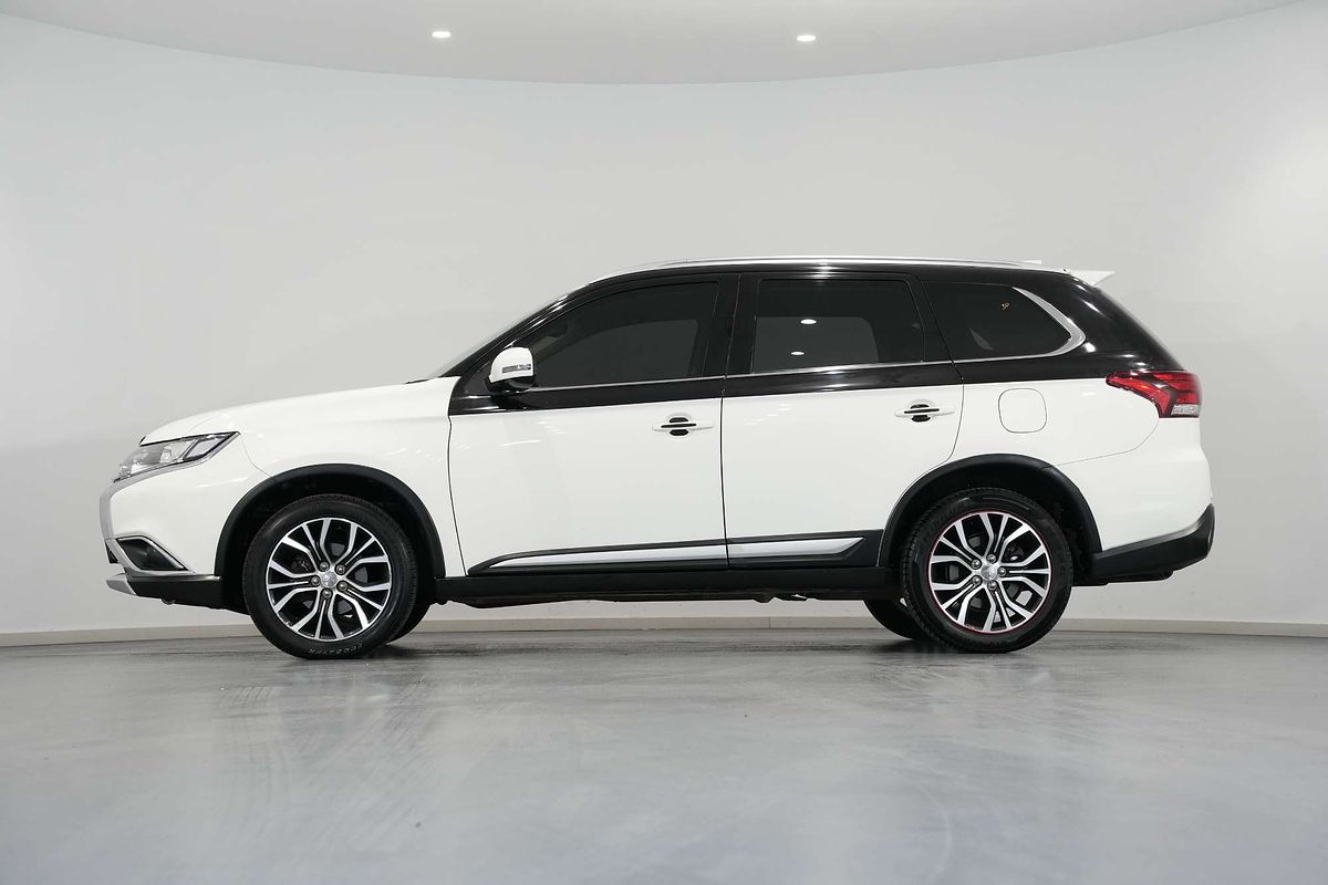 2017 Mitsubishi Outlander LS Safety Pack ZK