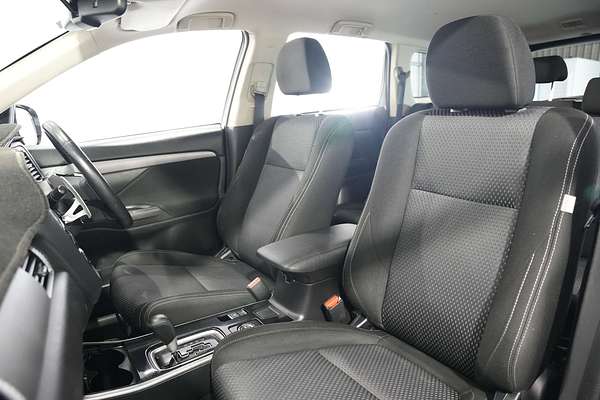 2017 Mitsubishi Outlander LS Safety Pack ZK