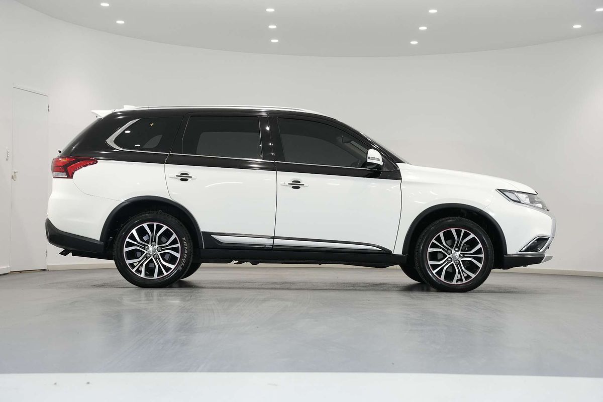 2017 Mitsubishi Outlander LS Safety Pack ZK