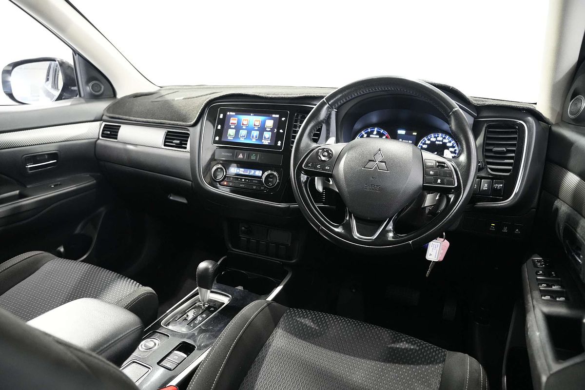 2017 Mitsubishi Outlander LS Safety Pack ZK