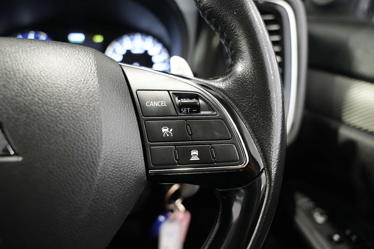 2017 Mitsubishi Outlander LS Safety Pack ZK