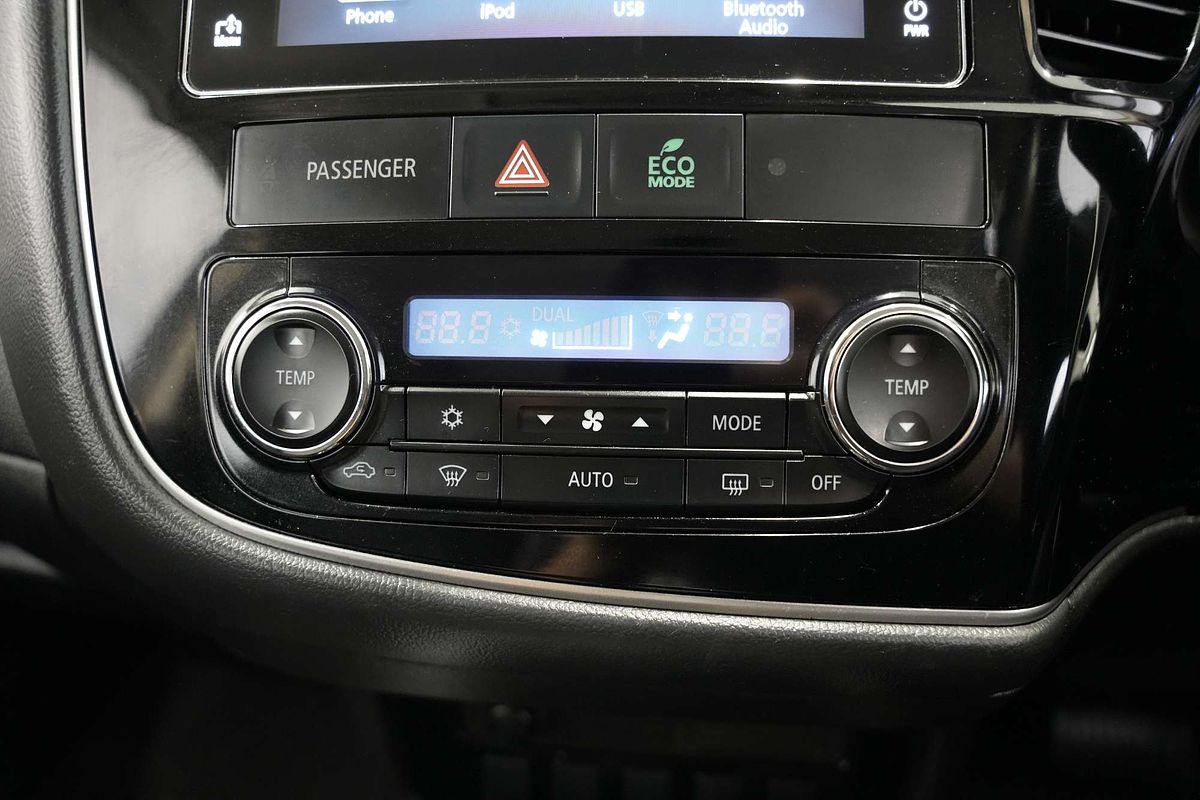 2017 Mitsubishi Outlander LS Safety Pack ZK