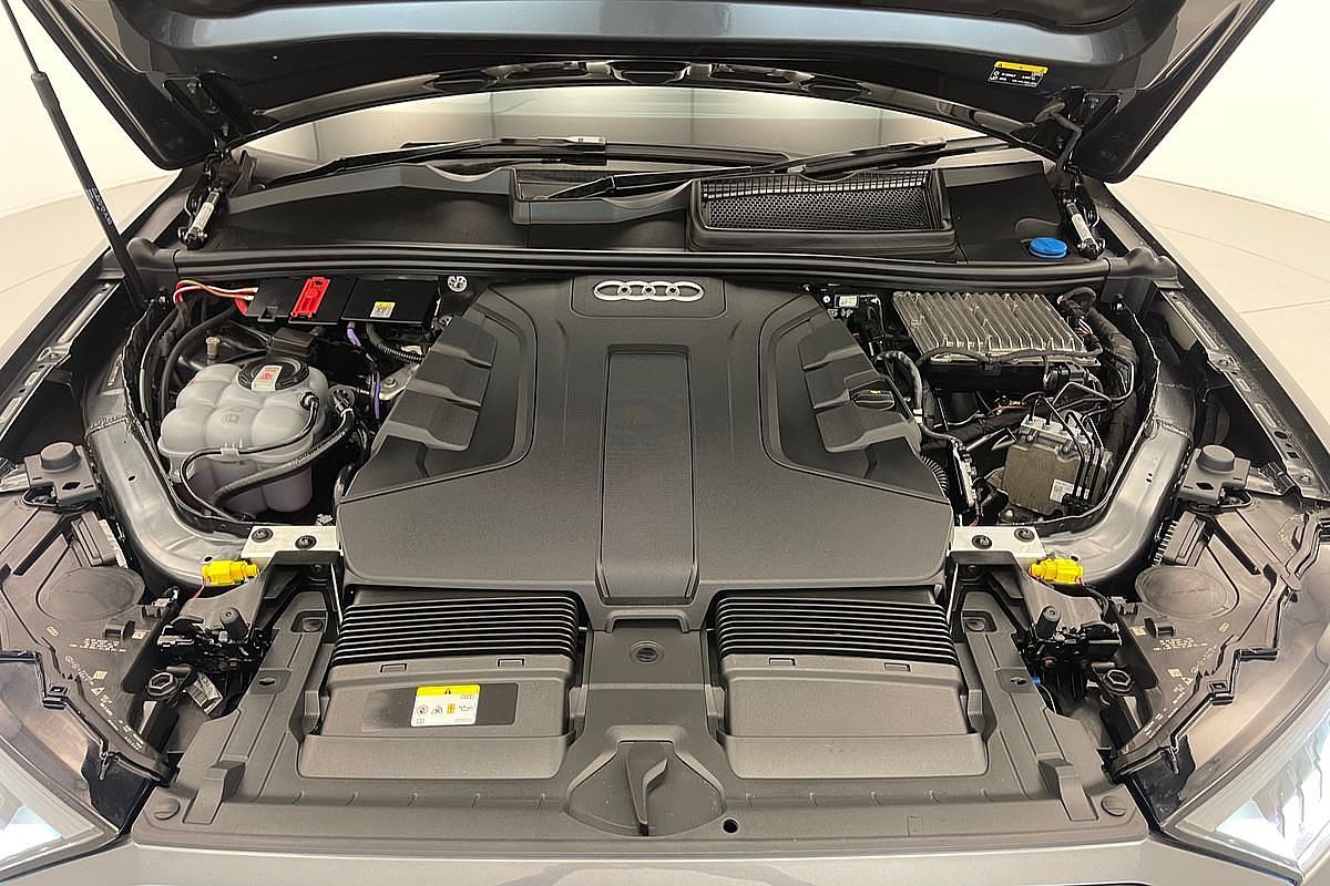 2021 Audi Q7 50 TDI S line 4M
