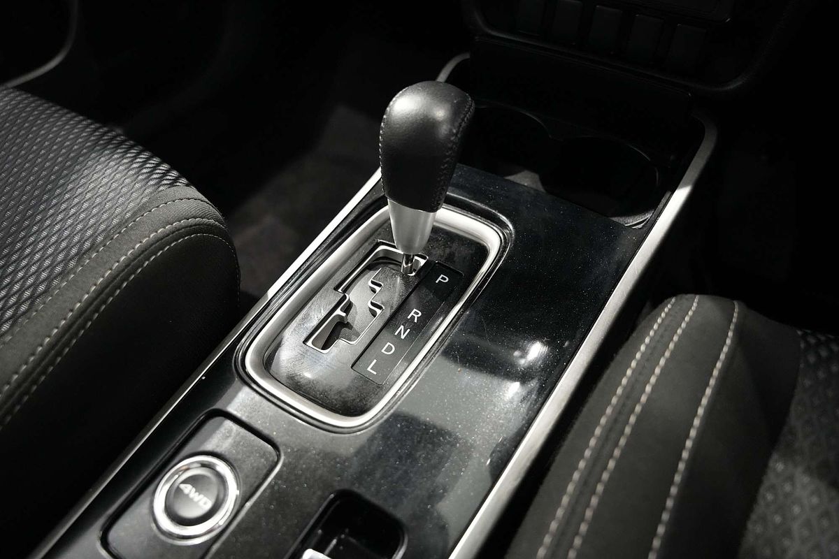 2017 Mitsubishi Outlander LS Safety Pack ZK