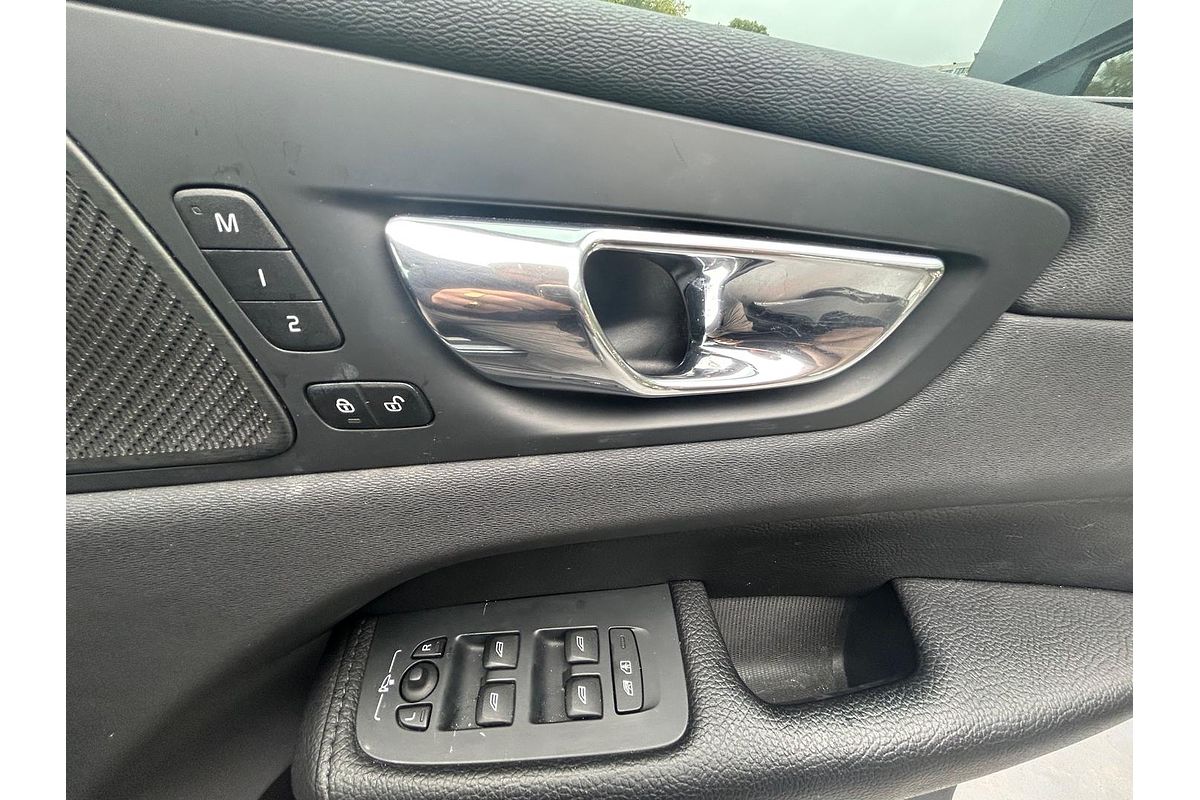 2019 Volvo XC60 T5 Inscription
