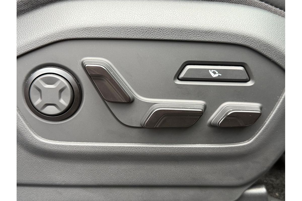2024 Hyundai Santa Fe Hybrid Calligraphy MX5.V1