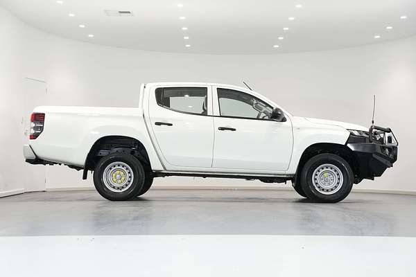 2021 Mitsubishi Triton GLX MR 4X4