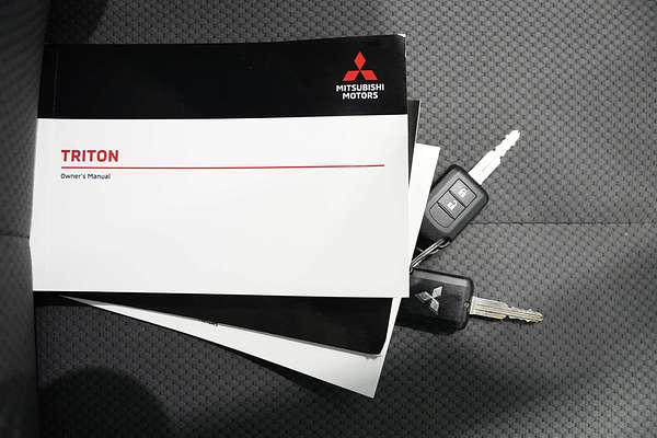 2021 Mitsubishi Triton GLX MR 4X4