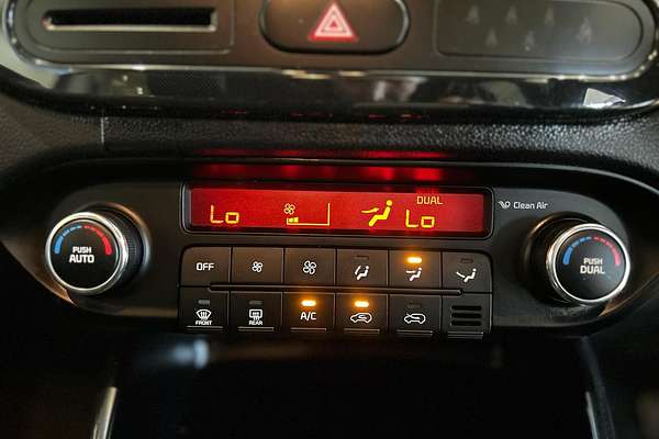 2014 Kia Rondo SLi RP