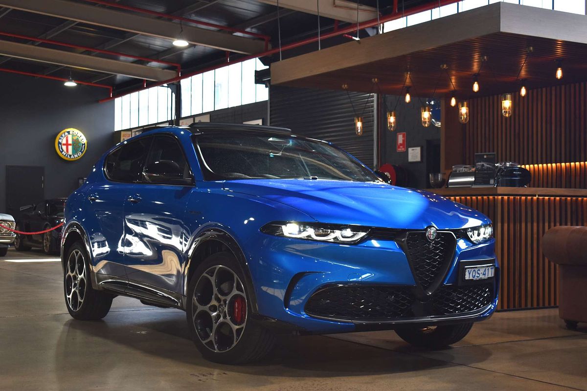 2023 Alfa Romeo Tonale Veloce Plug-In Hybrid