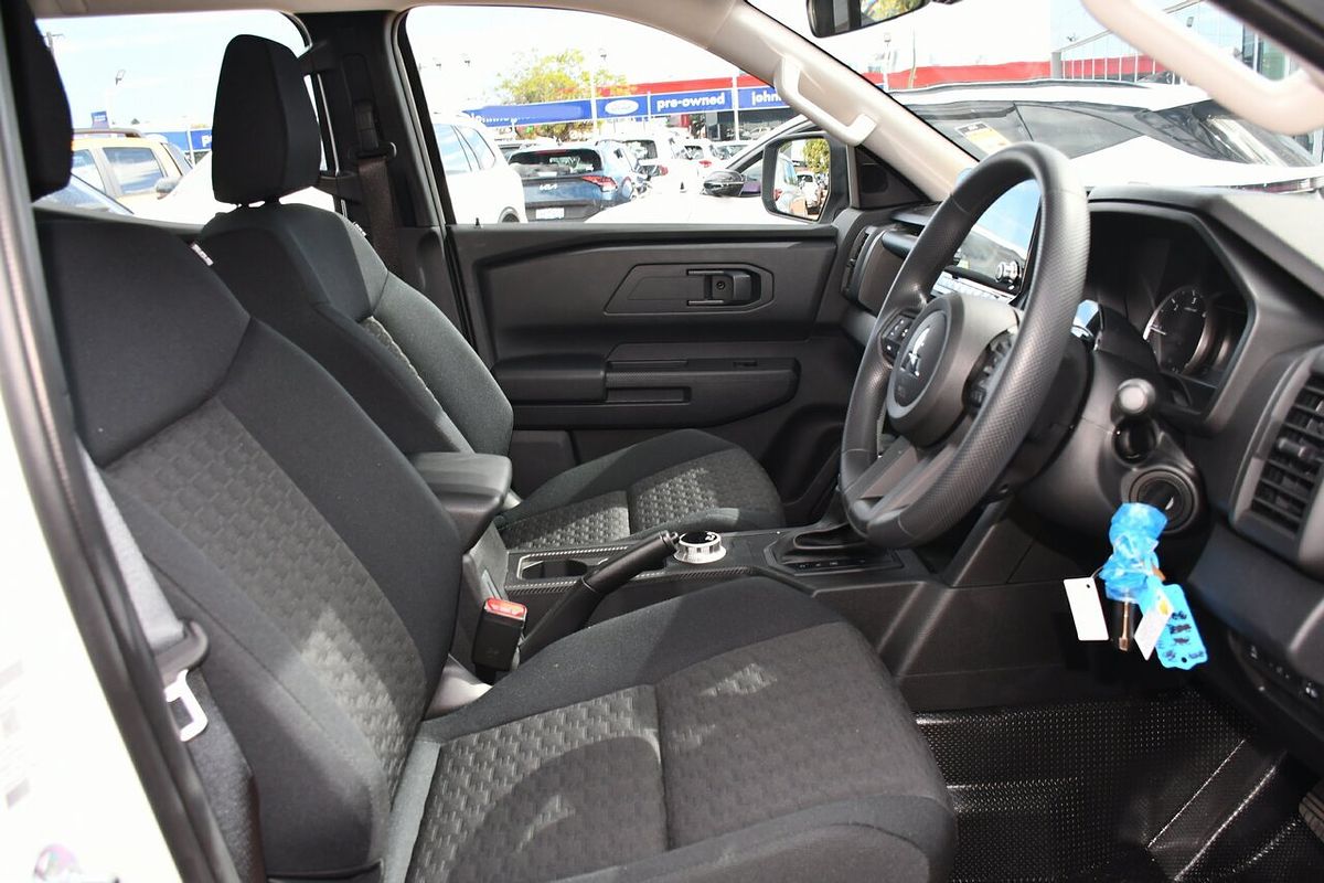 2025 Mitsubishi Triton GLX MV 4X4