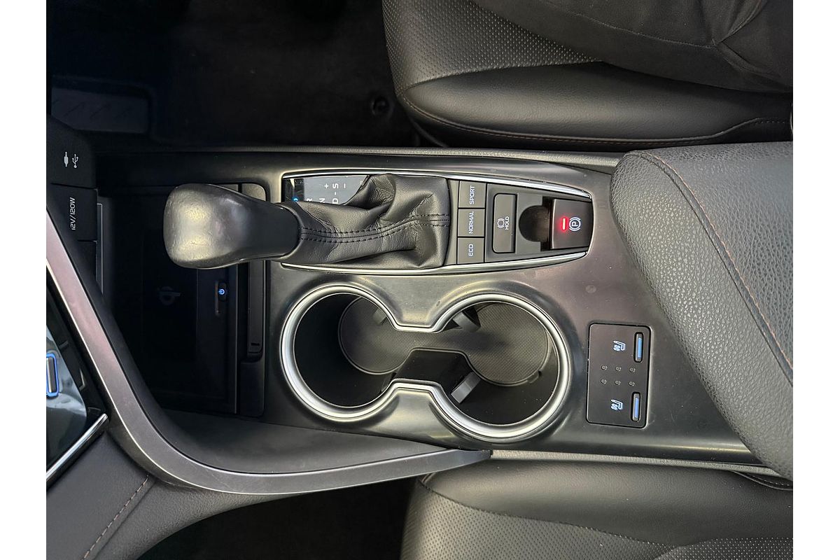 2018 Toyota Camry SL ASV70R