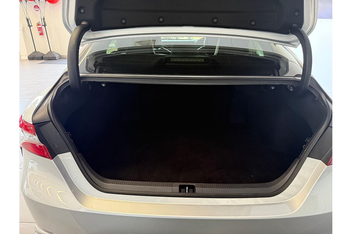 2018 Toyota Camry SL ASV70R