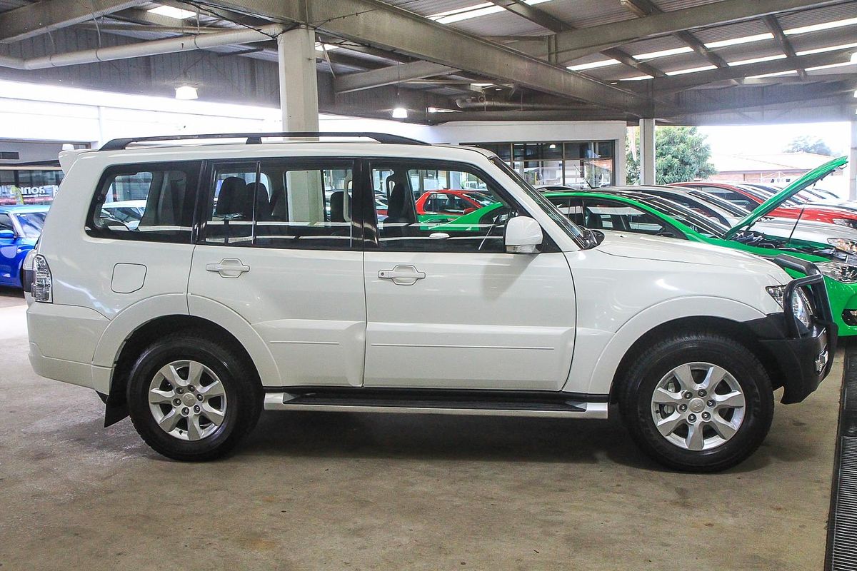 2019 Mitsubishi Pajero GLX NX