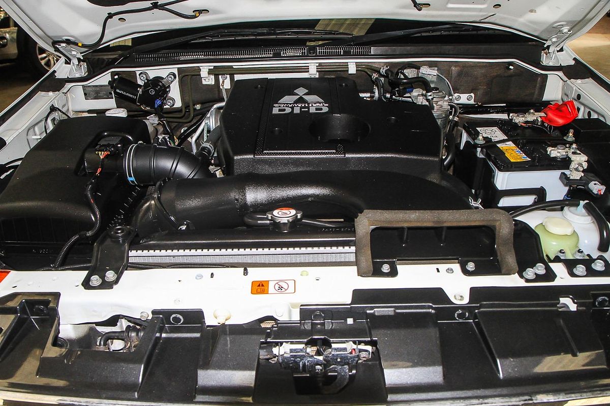 2019 Mitsubishi Pajero GLX NX